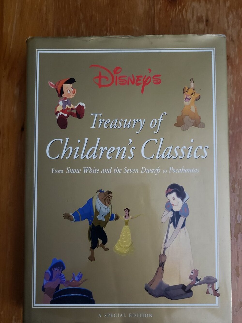 EUC Disney's Treasury of Children's Classics Book